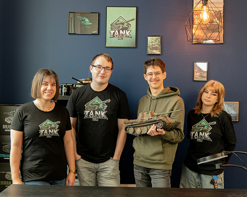 The TankGamingRC Team